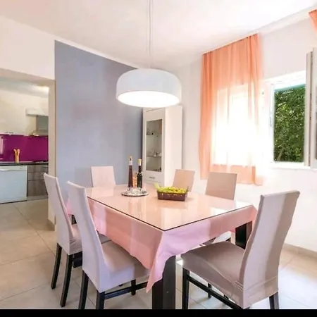 Villa Kuca Za Odmor Margy, *